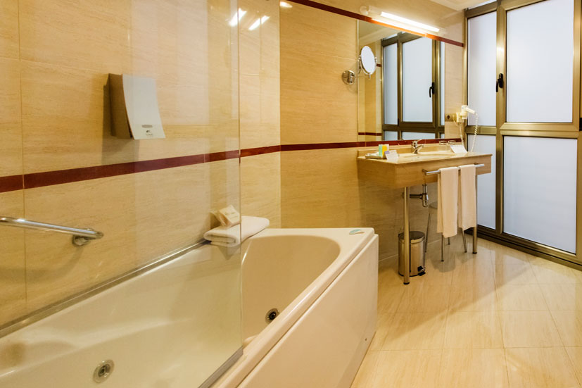 gran-hotel-de-ferrol-habitacion-familiar-4